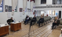 Prefeito, Vice-Prefeito, Secretário de Administração e Vereadores se reúnem